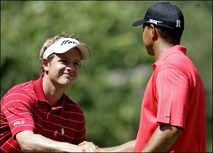_41994578_handshake416.jpg