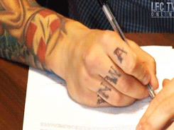 tumblr_mbfi33x5GC1qhn6njo1_250.gif