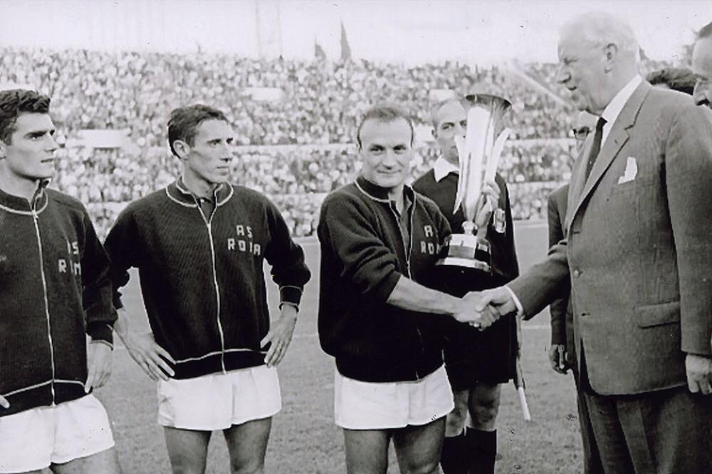 AS Roma on X: FLASHBACK: 53 years ago, on 10/11/1961, Roma won the Inter-Cities  Fairs Cup beating Birmingham 2-0 at the Olimpico http://t.co/k82TnNgNQr / X